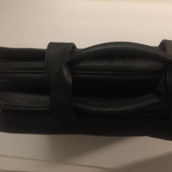 Preowned Dell Laptop Black Leather Shoulder Bag - Picture 6 of 11